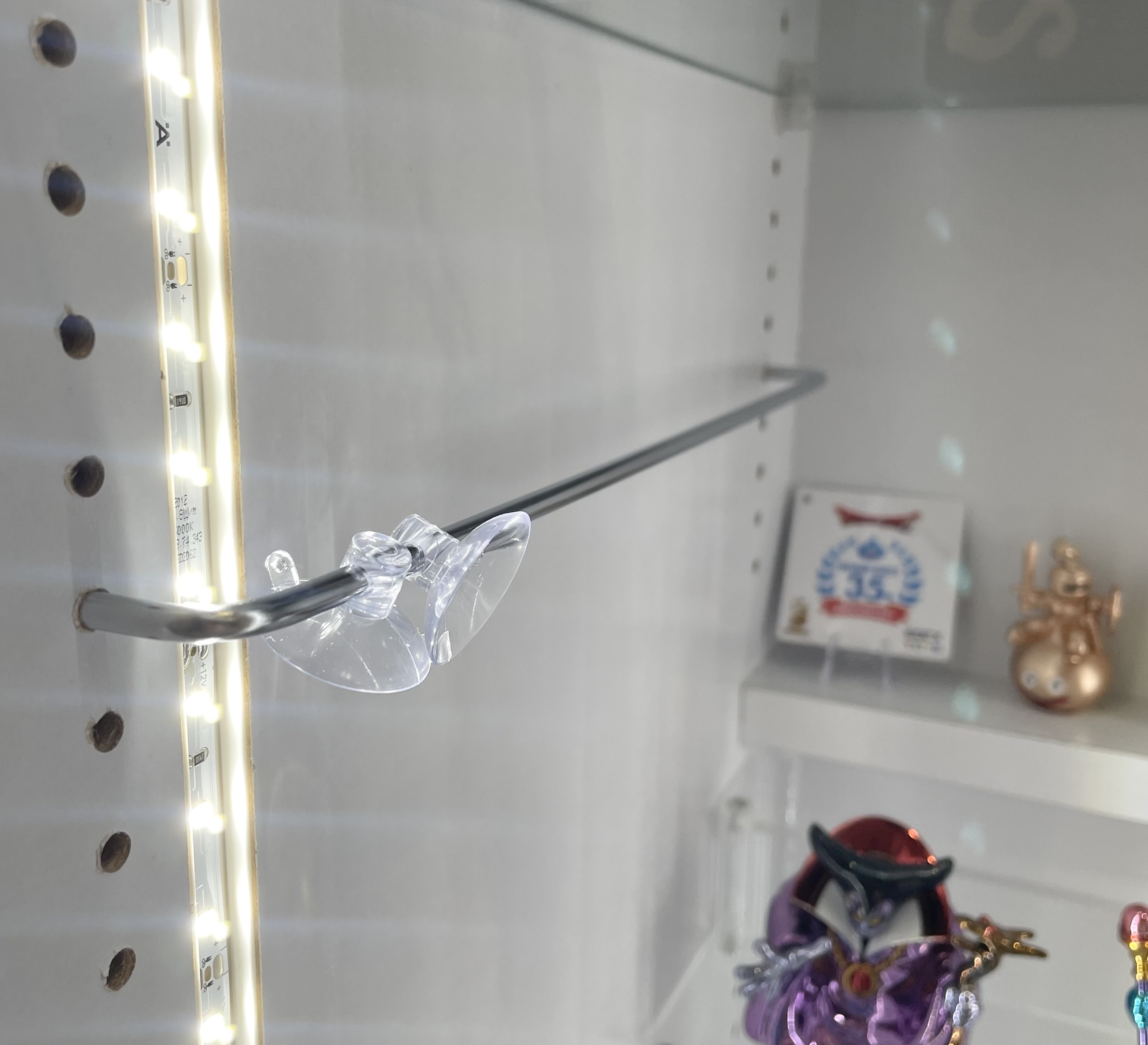 深型39cm奥行用 雛壇(M=14cm)　JAJANコレクションラック棚受金具取付図