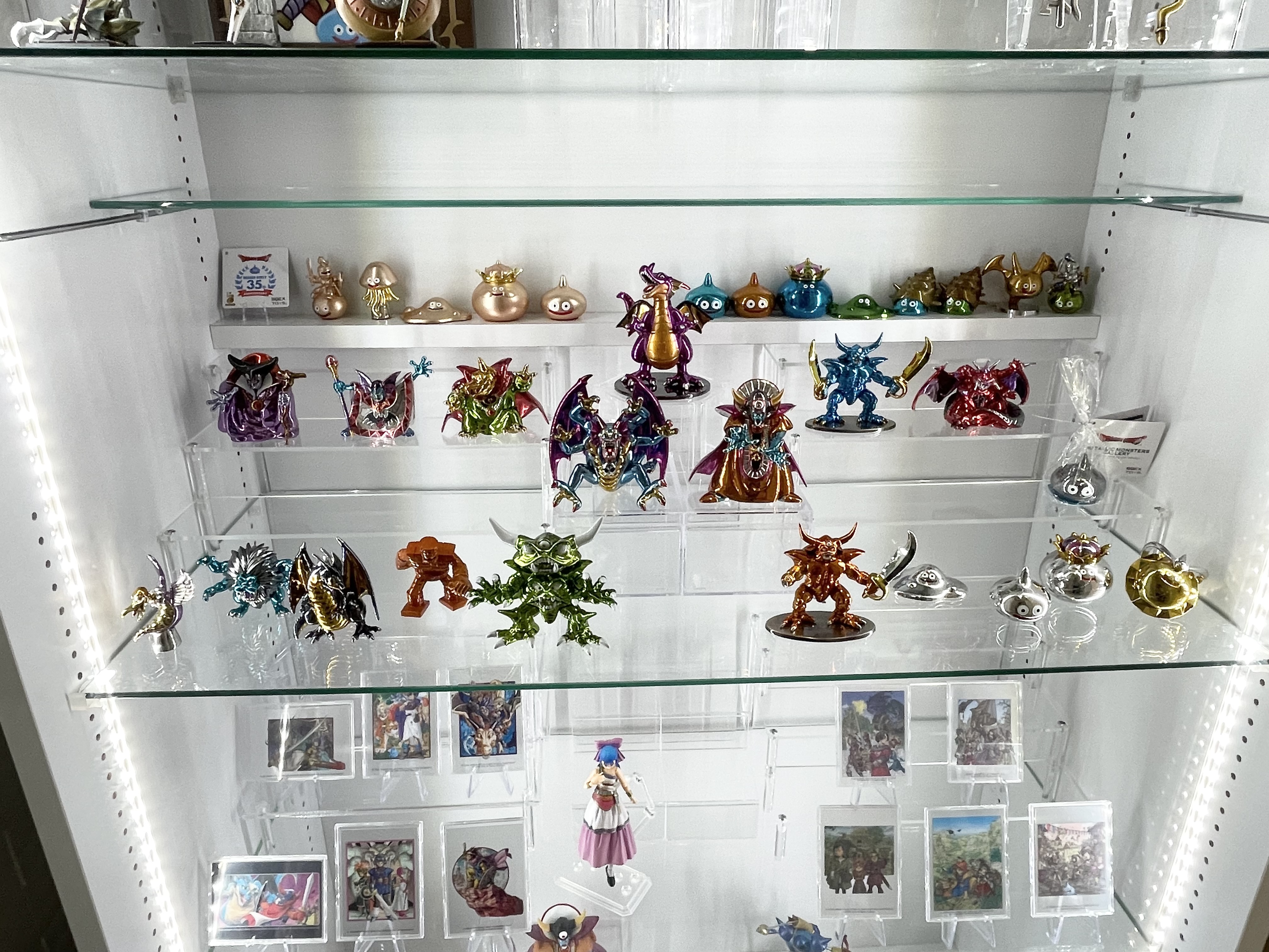 深型39cm奥行用 雛壇(M=14cm)　JAJANコレクションラック設置図